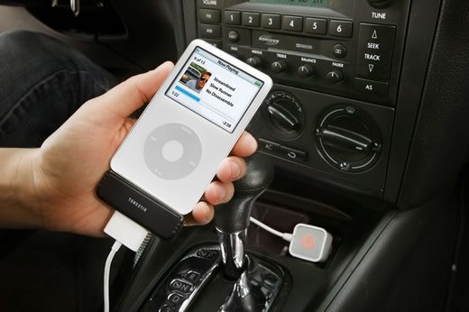 Transmisor FM y control remoto para iPod DLO TuneStik