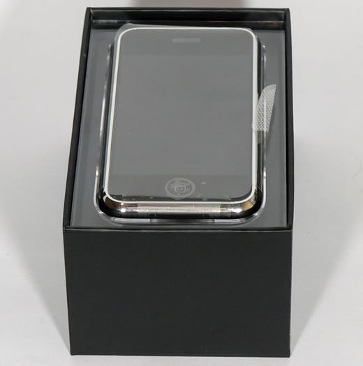 iPhone en su caja