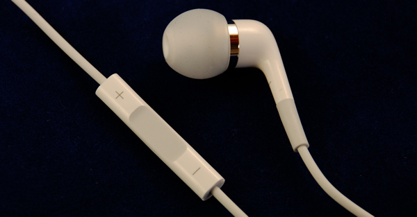 Micrófono auriculares de tapón de Apple